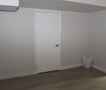 One bedroom basement apartment - Photo 3