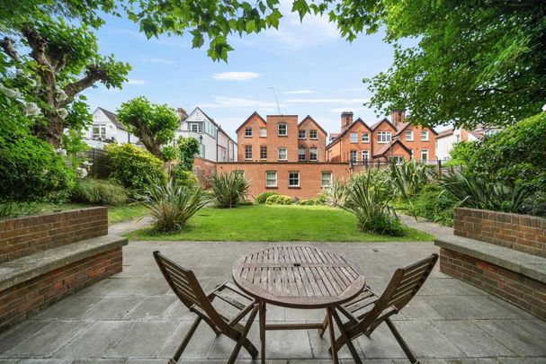 Flat 04 Finchley Road, Hampstead NW3 7AJ - Photo 1