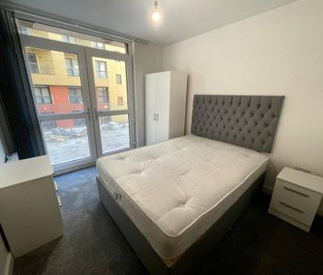 1 bedroom flat to rent - Photo 2