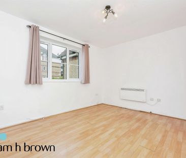 Lewes Close, Essex, Grays - Photo 3