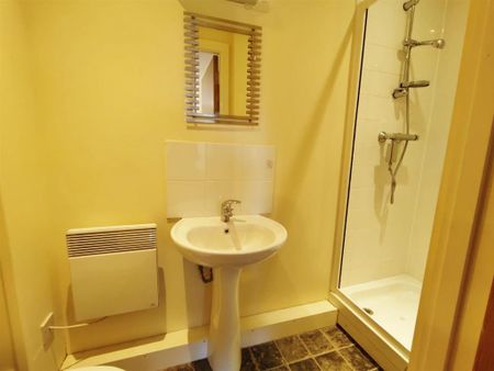 2 bedroom flat to rent - Photo 5