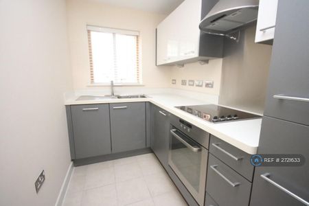 2 bedroom flat to rent - Photo 4