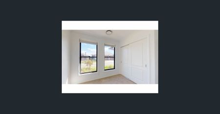 Exclusive Living in 'Lakeview' - Photo 4