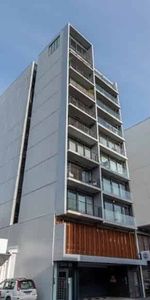 Fully Furnished Central 3 Bedroom - Photo 3