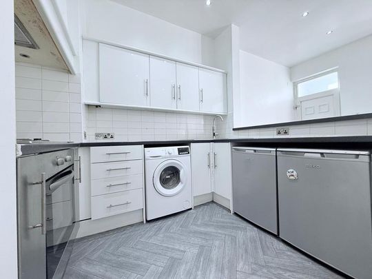 2 bedroom property to rent - Photo 1