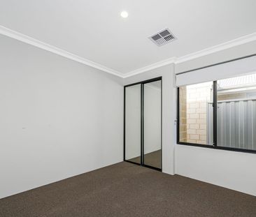 Modern & Brand New 3x2 Dual‑Key Living - Photo 2