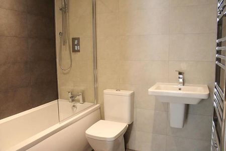 2 bedroom apartment to rent Bridge House, Chobham Road, Woking, GU21 - Photo 3