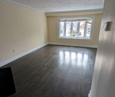 For Lease - 378 Hansen Road, Brampton, Ontario - Photo 5