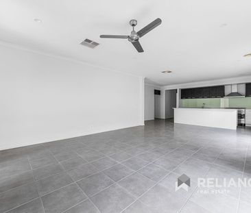 31 Grassbird Drive, Point Cook, Vic 3030 - Photo 6
