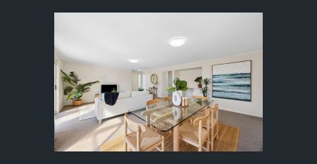 Light-Filled Coastal Living in the Heart of Torquay - Photo 2