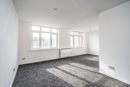 3 bedroom flat to rent - Photo 5