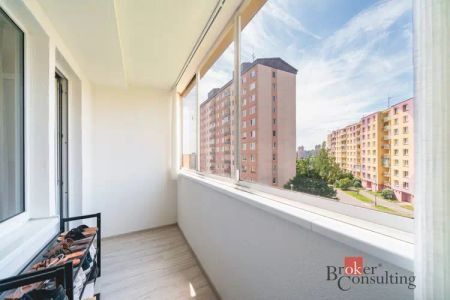 Pronájem bytu 1+kk 32 m - Fotografie 5