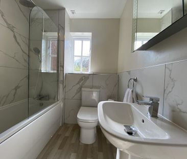 3 bedroom semi-detached house to rent - Photo 5