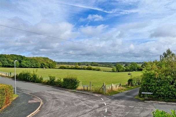 5 bedroom detached house to rent - Photo 1