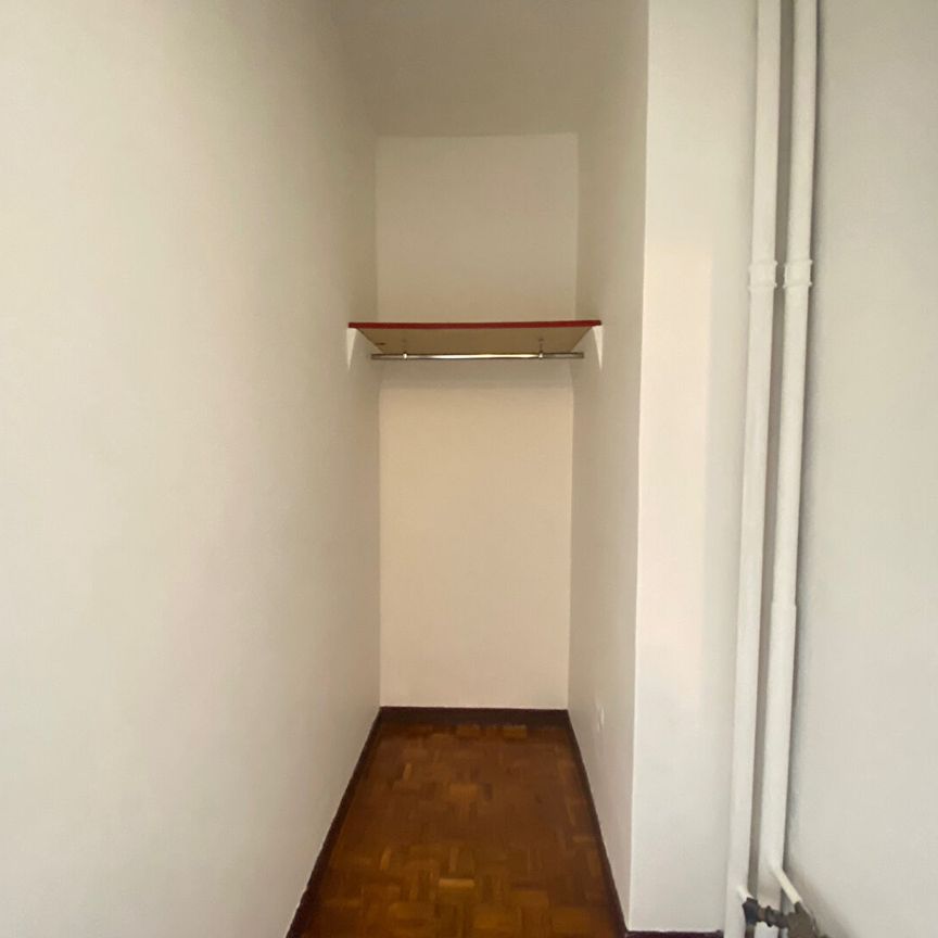 A louer, T3 rénové avec terrasse, vue mer, Résidence Michelet-de-Lattre (Marseille 9), - Photo 1