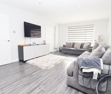 Coates Road, Elstree, Borehamwood - Photo 2
