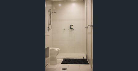 APARTMENT ON HARBOURS EDGE - Photo 4