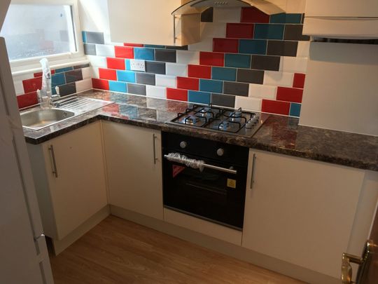 1 Bed Flat, Very Near Hamilton Road Area, W5 - Photo 1