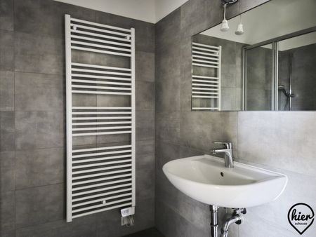 Provisionsfrei: DG Wohnung mit Terrasse - ERSTBEZUG - Photo 3