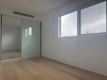 BRAND NEW LUXURY 5 BEDROOM HOME - Photo 5