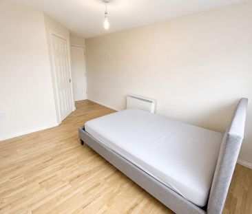 2 bedroom ground floor flat to rent - Photo 3