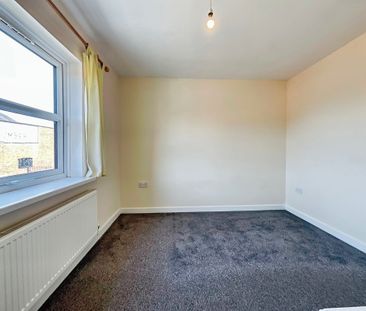 2 bedroom Mid Terraced House to let - Photo 2