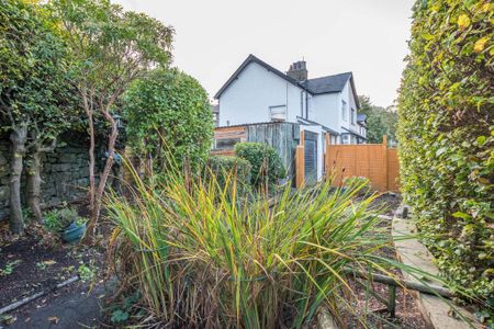 3 bedroom semi-detached house to rent - Photo 4