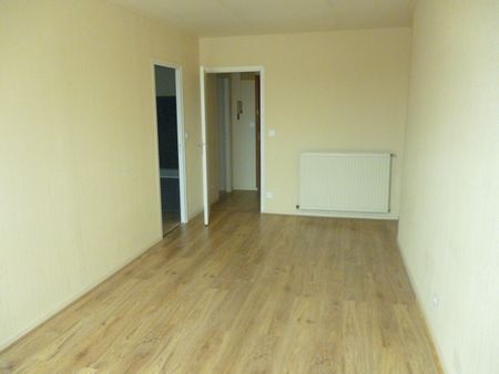 Location Appartement 1 pièce 34m² - Photo 3