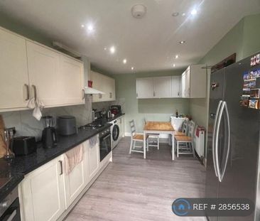 1 bedroom in a house share to rent - Photo 4