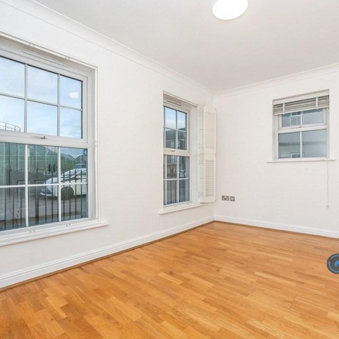 4 bedroom semi-detached house to rent - Photo 1