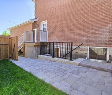 For Lease - 4 Carrington Place Unit# B, Bradford West Gwillimbury, ... - Photo 6