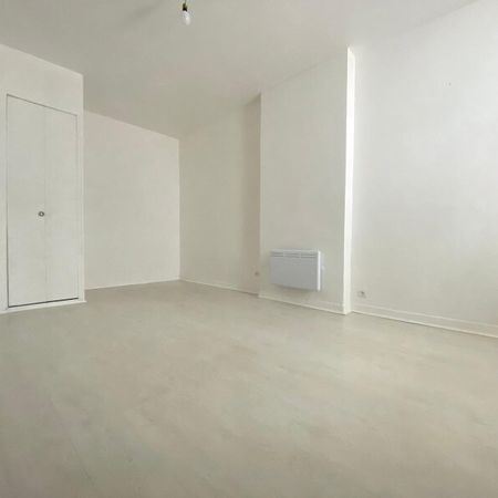 Location Appartement 1 pièce 21m² ORLEANS 45000 - Photo 3