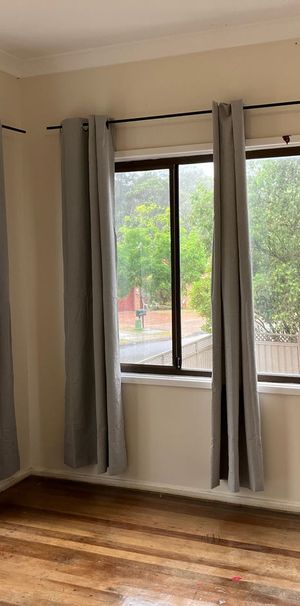 Spacious 4-Bedroom House - Photo 1