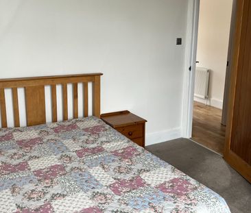 1 Bed Flat, Whitehorse Lane, SE25 - Photo 6