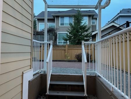 Lovely, Large Studio in the Area of Elgin's Forest Ridge - Photo 2