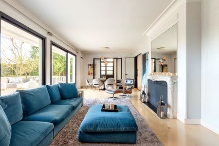 Tout savoir sur cette maison dans le quartier Gressets-Centre-Garenne-Bechevet, à La Celle-Saint-Cloud - Photo 2