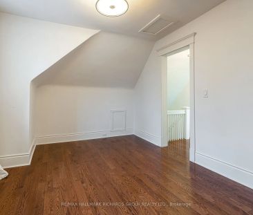 Detached Home For Lease | E9036091 - Photo 1