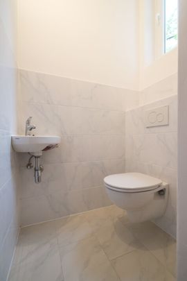 ++NEU++Kernsanierter Altbau ERSTBEZUG, 3 getrennte Zimmer+Küche in Citylage!! - Photo 1