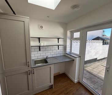 5 bedroom bungalow to rent - Photo 5