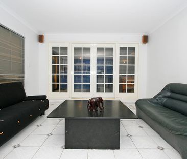 Spacious Family Home - Photo 1