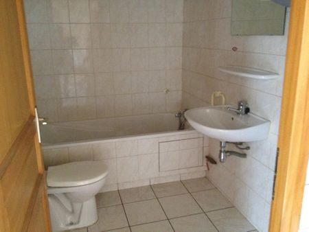 Location Appartement 2 pièces 40m² SALLANCHES 74700 - Photo 4