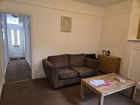 4 bedroom terraced house to rent - Photo 2