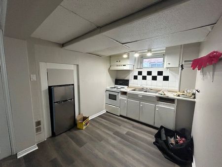 For Lease - 669 Lorne Avenue Unit# Lower, London East, Ontario - Photo 3