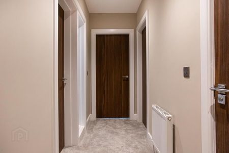 Lesley Park Royal, 1 Rosepark Gardens, Belfast, BT5 7LW - Photo 2