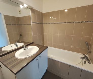 Location Appartement 2 pièces 38m² SAVIGNY LE TEMPLE 77176 - Photo 5