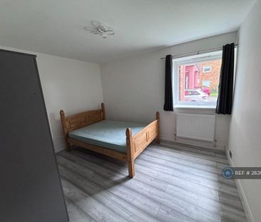 2 bedroom flat to rent - Photo 6