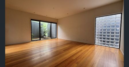 Stylish, Spacious & Exceptionally Appointed - Photo 4