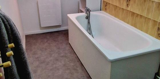 A LOUER : LILLE VAUBAN T2 + PARKING - Photo 2