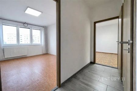 Dlouhodobý pronájem bytu 2+kk s lodžií o 42 m - Photo 2