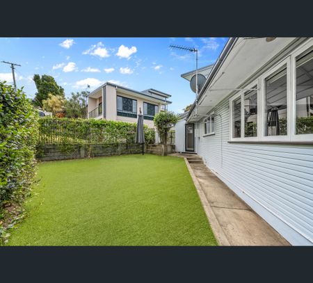 67 Macnaughton St, Stafford, Qld 4053 - Photo 2
